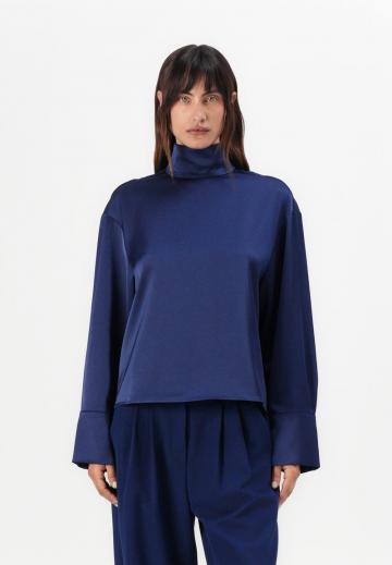 Атласная блузка