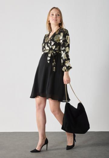 Короткое платье