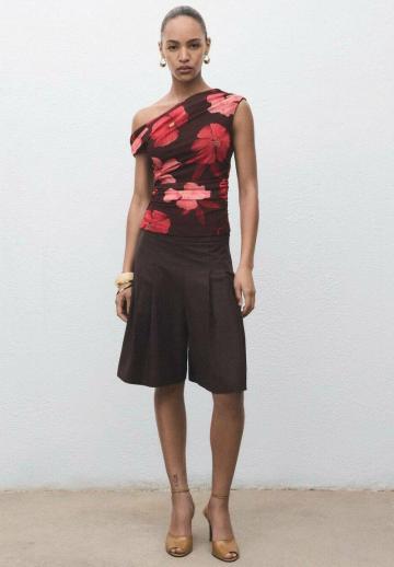 Блузка без рукавов