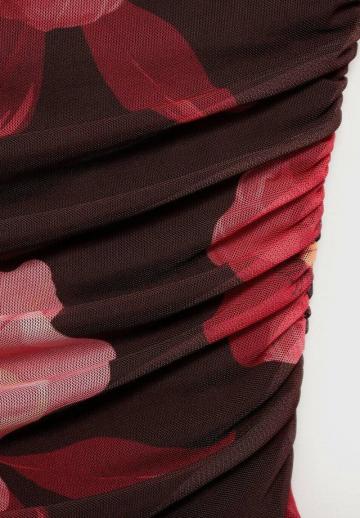 Блузка без рукавов