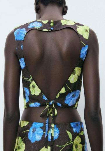 Блузка без рукавов