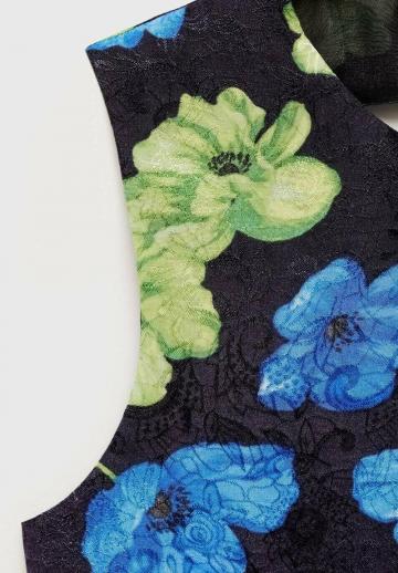 Блузка без рукавов