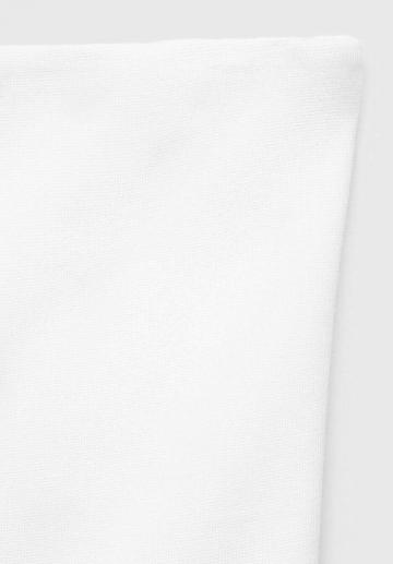 Топ без бретелек