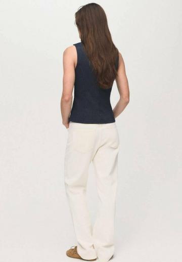 Блузка без рукавов