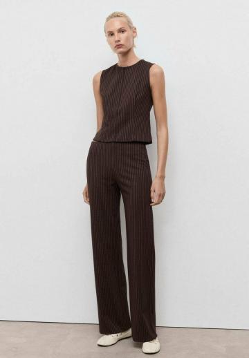 Блузка без рукавов