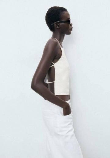 Топ на бретельках