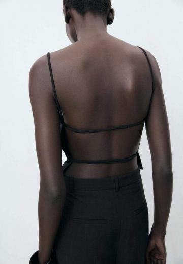 Топ на бретельках