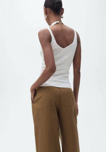 Топ на бретельках