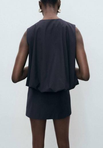 Блузка без рукавов