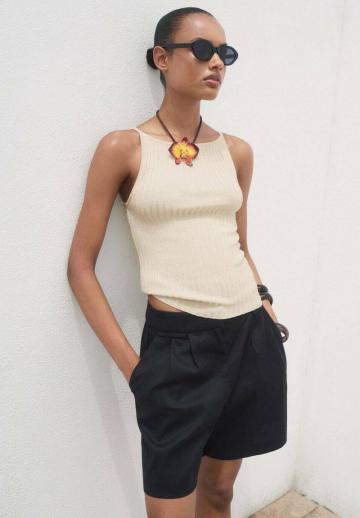 Топ на бретельках