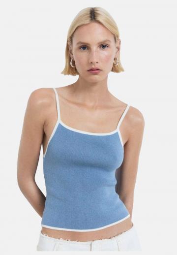 Топ на бретельках