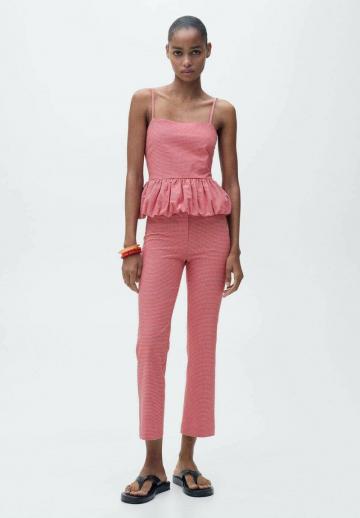 Топ на бретельках