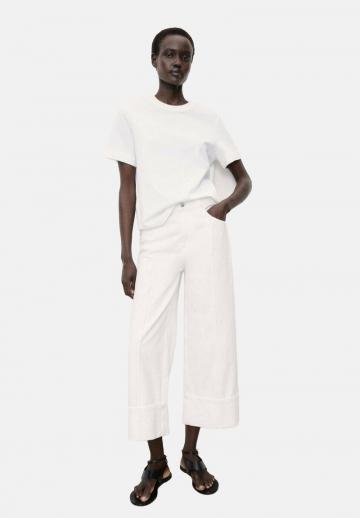 Короткие джинсы