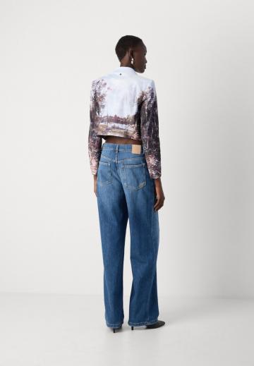 Короткий блейзер