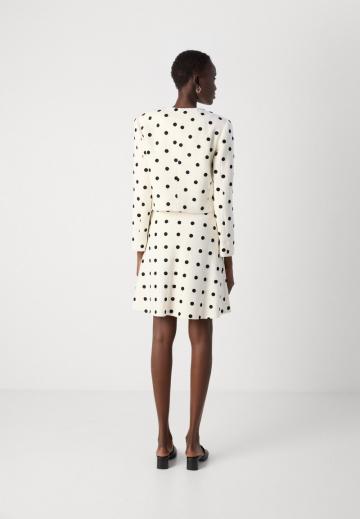 Короткая куртка