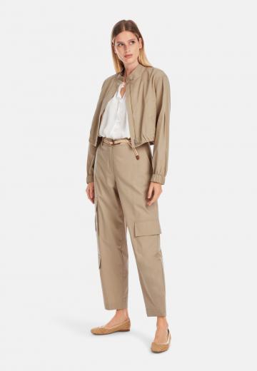 Брюки с накладными карманами