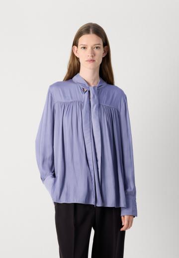Атласная блузка