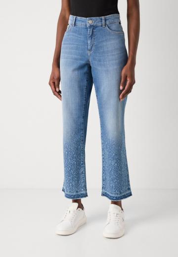 Короткие джинсы