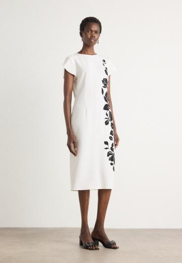 Платье футляр