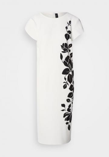 Платье футляр