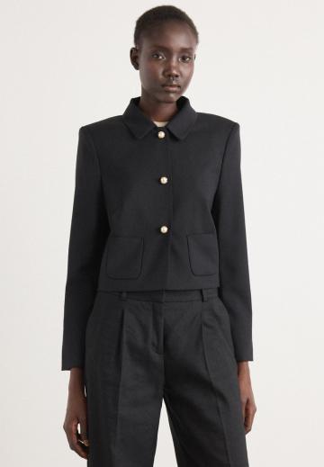 Короткий блейзер