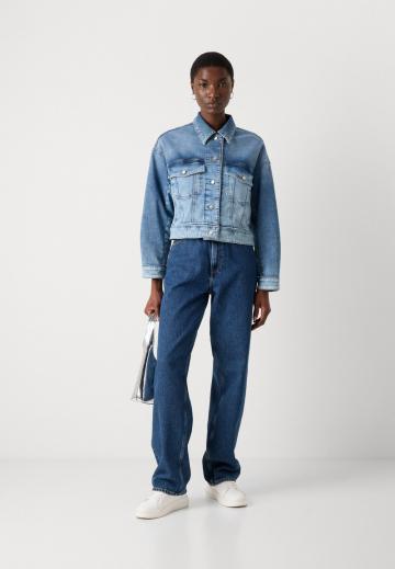 Джинсовая куртка