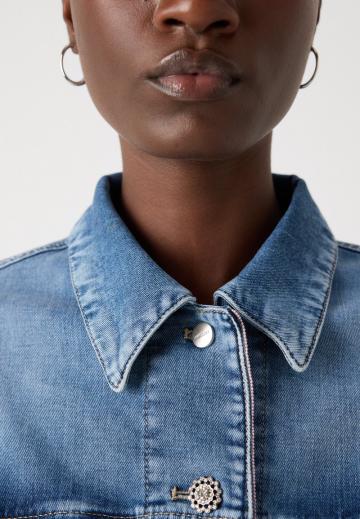 Джинсовая куртка