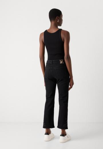 Короткие джинсы