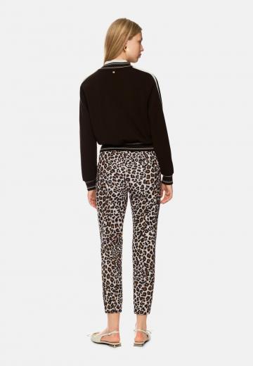 Узкие брюки