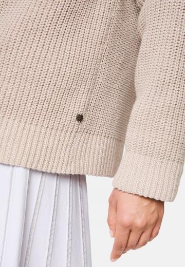 Вязаная кофта