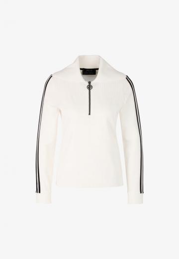 Пуловер в полоску