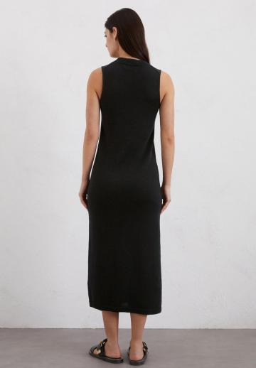 Вязаное платье