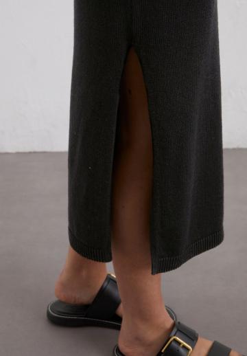 Вязаное платье