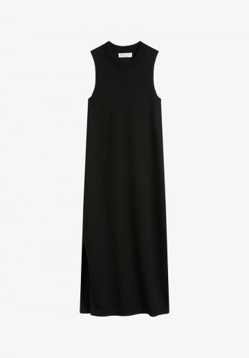 Вязаное платье