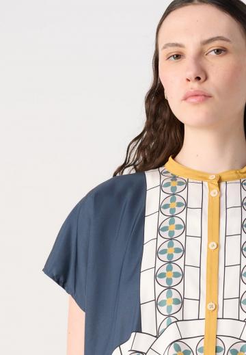 Атласная блузка