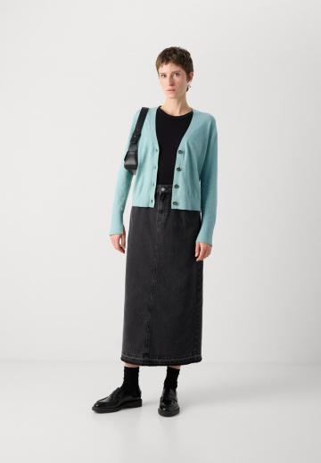 Вязаная кофта