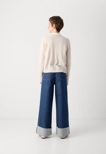 Вязаная кофта