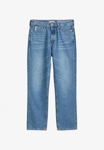 Прямые джинсы