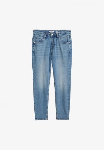 Узкие джинсы