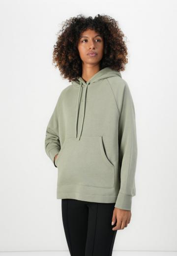 Пуловер с капюшоном