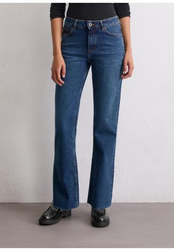 Клешеные джинсы