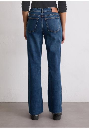 Клешеные джинсы