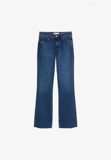 Клешеные джинсы