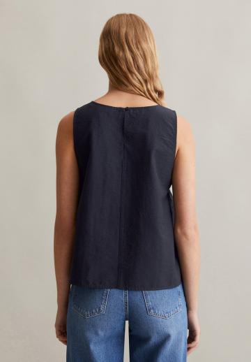 Блузка без рукавов