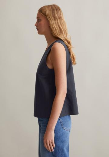 Блузка без рукавов