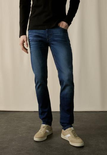 Прямые джинсы