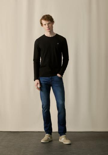 Прямые джинсы