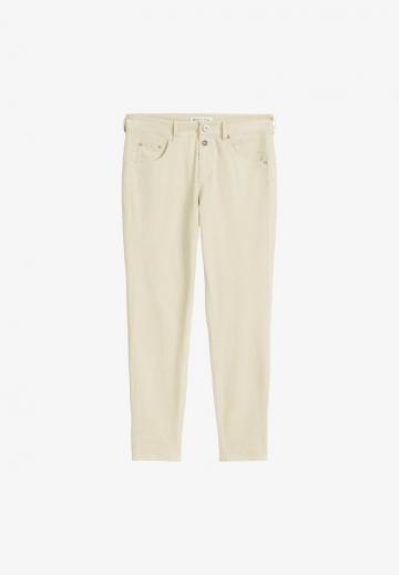 Короткие джинсы