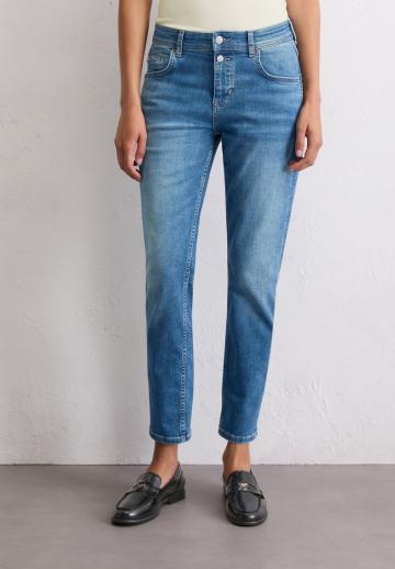 Короткие джинсы