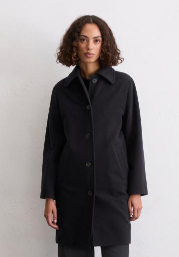 Короткое пальто